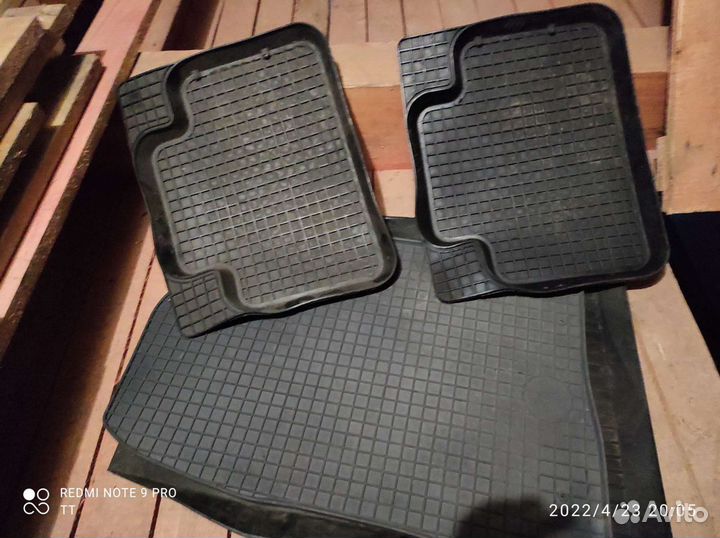 Автомобильные коврики Тойота