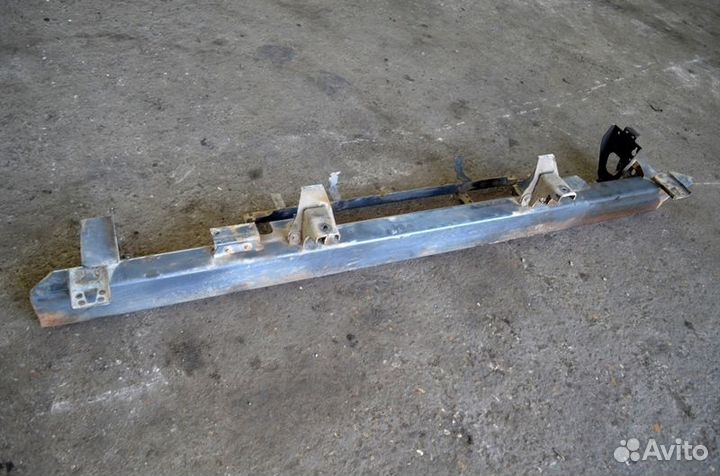 Усилитель переднего бампера DAF CF75 (01.01)