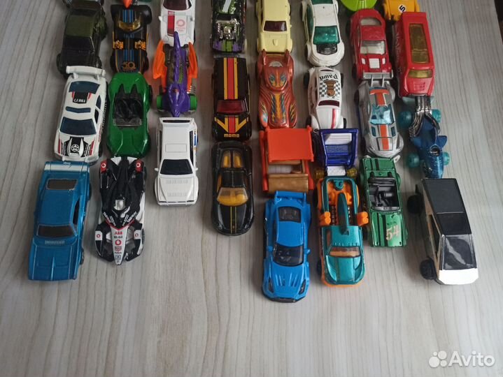 Машинки hot wheels
