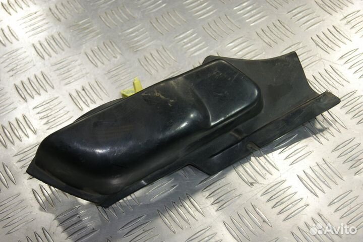 Пластик воздушного фильтра Honda CB400SF