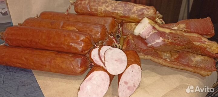 Домашняя колбаса (мясные деликатесы)