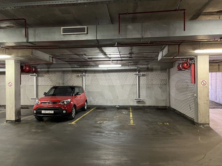 Машиноместо, 18 м²