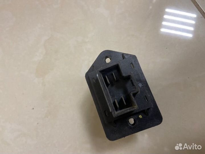 Резистор печки Chevrolet Lacetti хетчбек F16D3