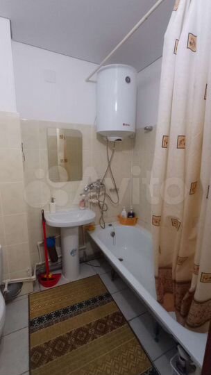 1-к. квартира, 42 м², 1/3 эт.