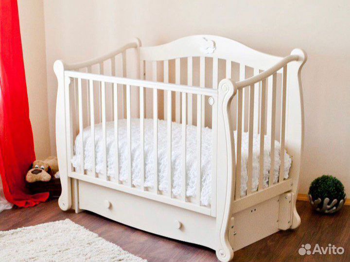 Комплект детская кровать и комод