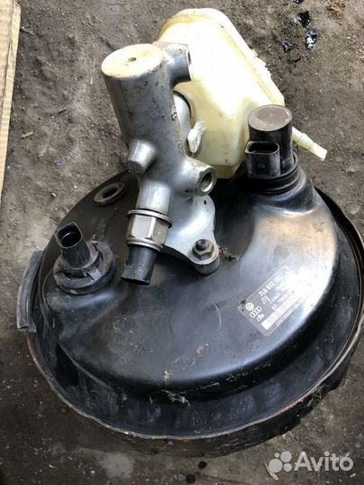 Вакуумный усилитель тормозов VW Touareg 7L6612105