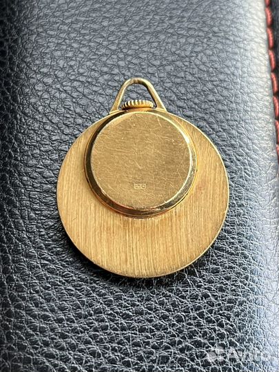 Часы -кулон слава. корпус позолота AU6