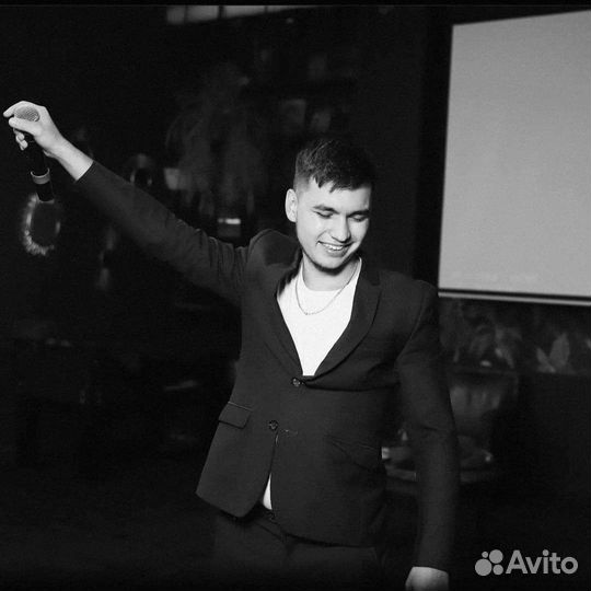 Ведущий тамада