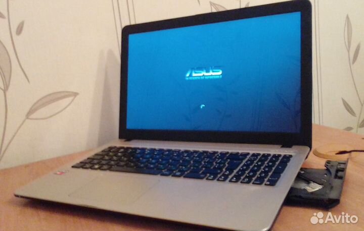 Ноутбук asus