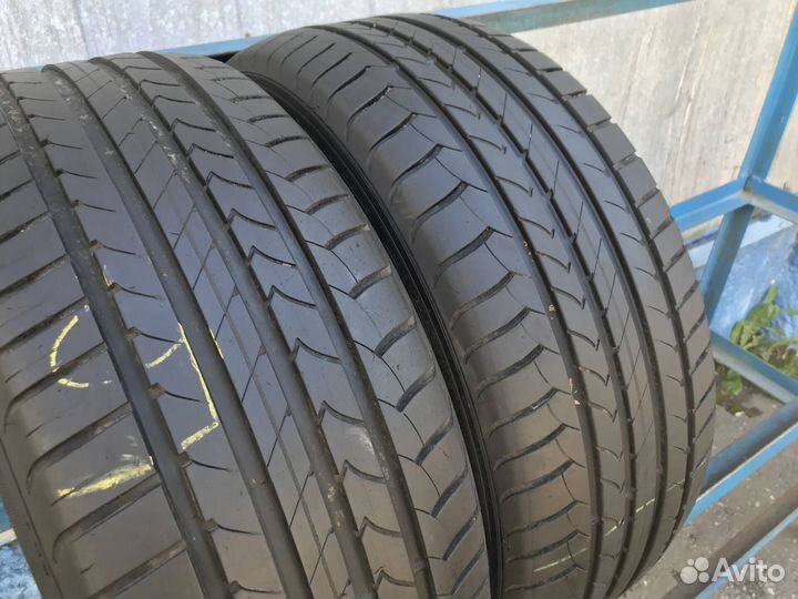 Goodyear EfficientGrip 235/50 R17