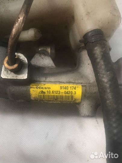 Главный тормозной цилиндр Volvo 850 LS D5252T 1993