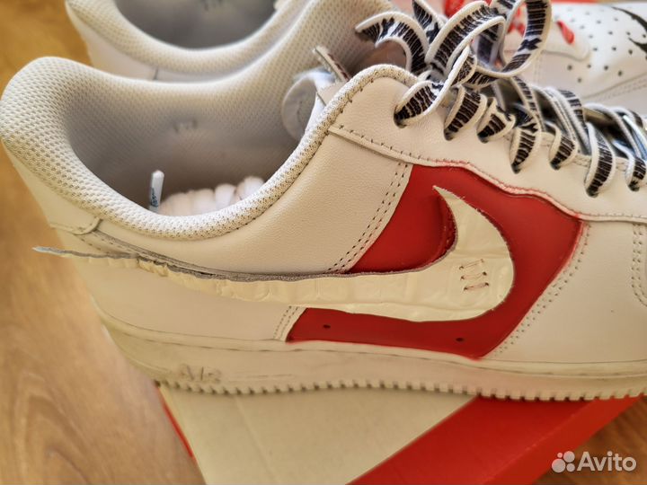 Кастомные кроссовки