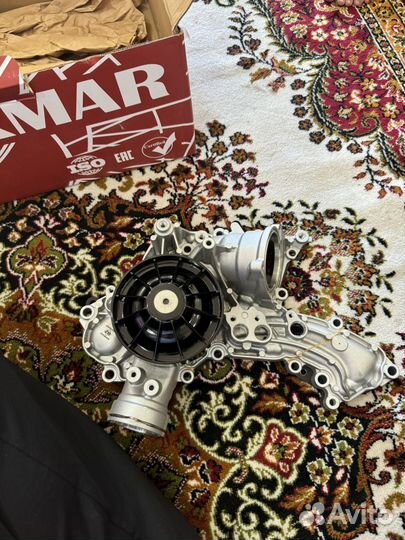 Водяной насос помпа