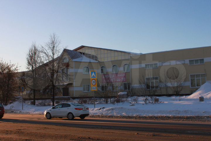 Здание, 2524 м²