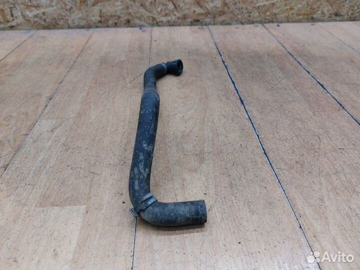 Патрубок системы охлаждения двигателя Ford Focus 3