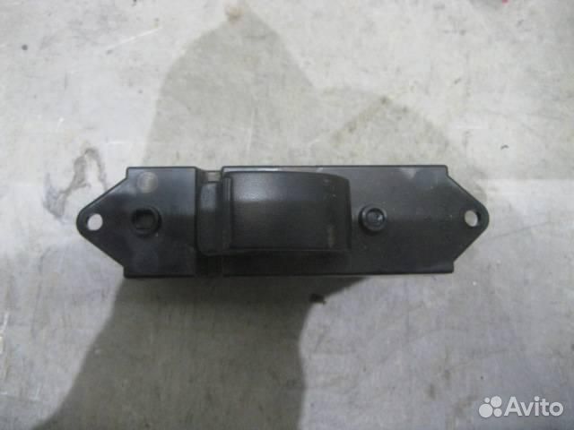 Кнопка стеклоподъемника Mitsubishi Outlander