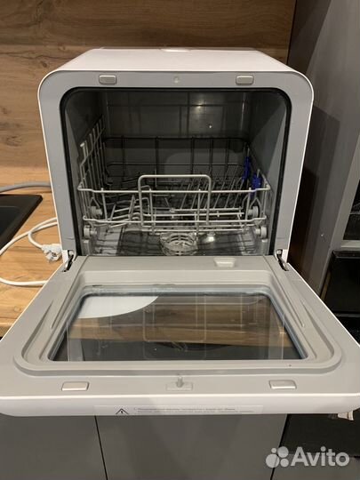 Посудомоечная машина Midea mcfd42900, голубой