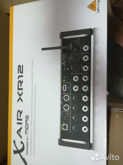 Behringer xr12
