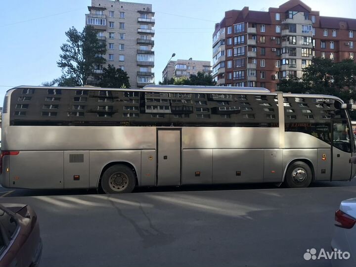 Водитель с личным автобусом