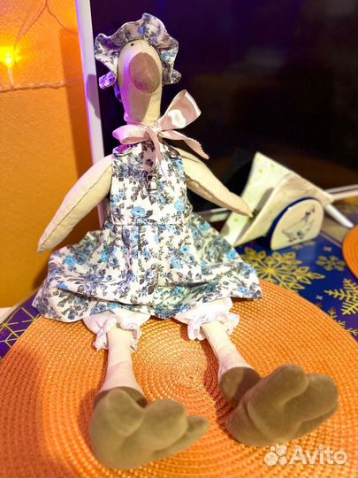 Гусь игрушка интерьерная