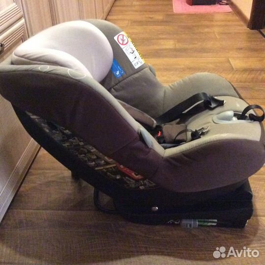 Продам автокресло Maxi-Cosi MiloFix isofix 2-в-1