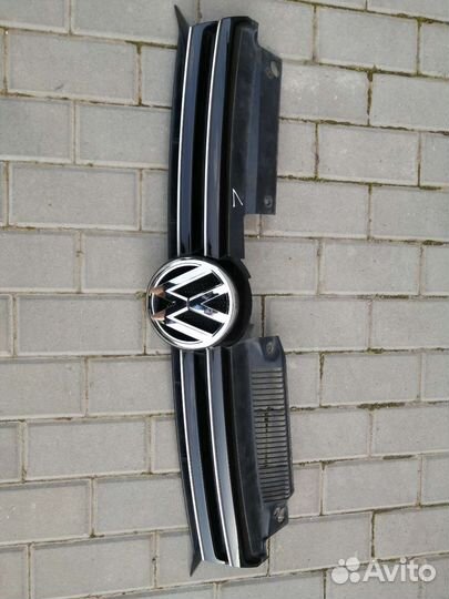 Решетка Радиатора Гольф 6 в сборе