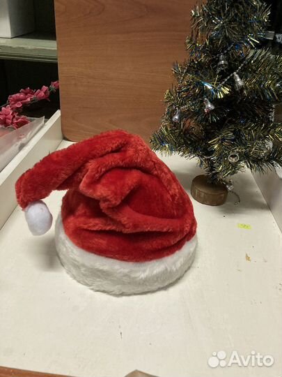 Танцующий и поющий колпак