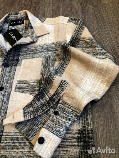 Рубашка мужская бежевая в клетку модная