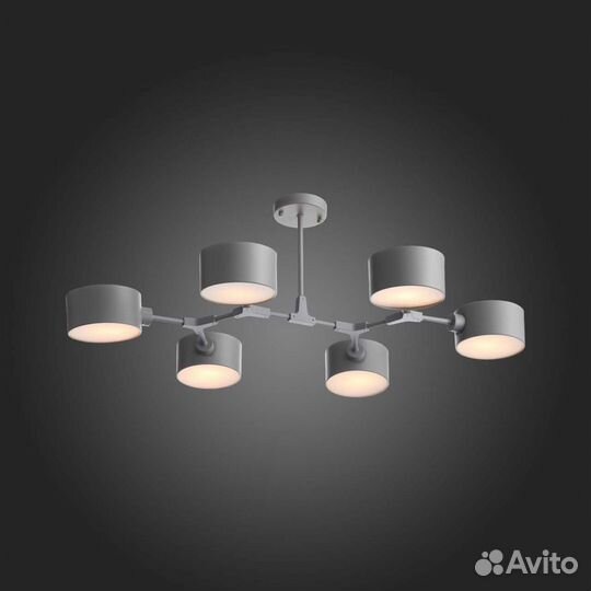 Люстра акриловая и металлическая современная