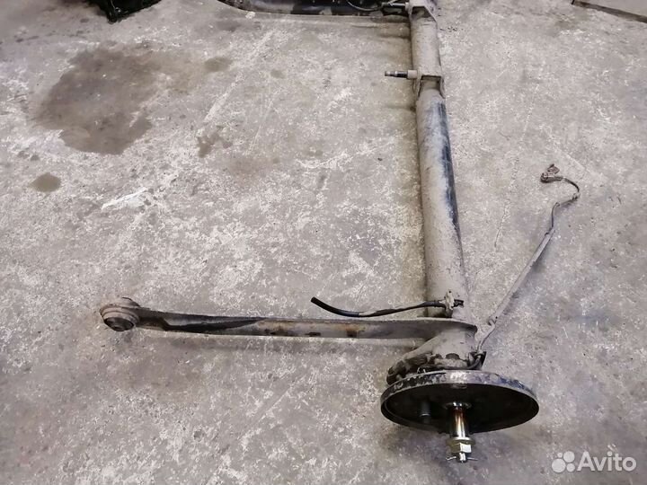 Балка задняя Nissan Bluebird u14