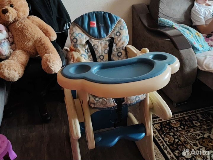 Стул для кормления,он трансформер.парта со стулом