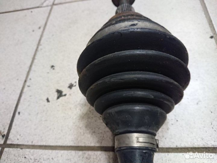 Привод передний левый Volkswagen Passat B6 BZB