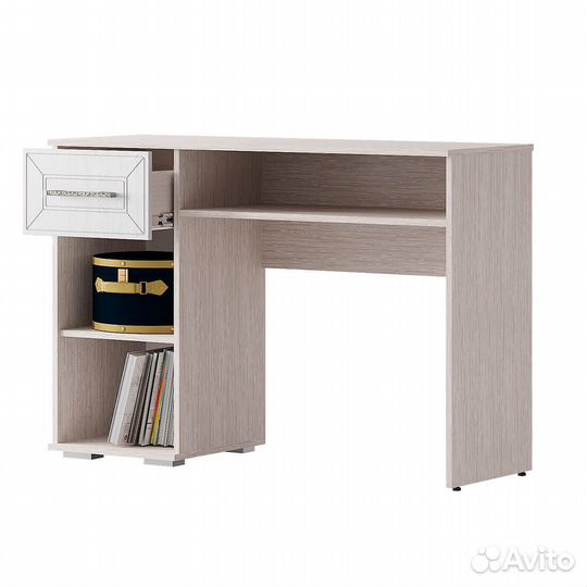 Стол туалетный Британика 02222