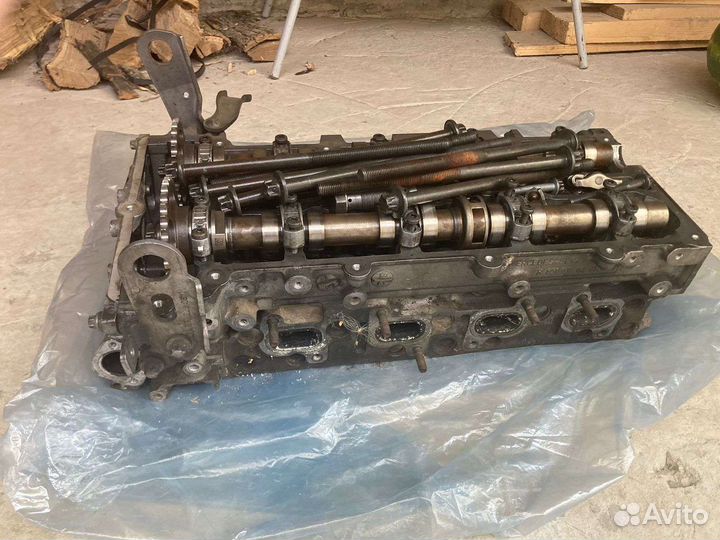Головка блока цилиндров двигателя ом651 Мерседес
