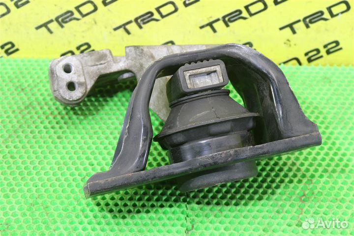 Подушка двигателя правая Nissan X-Trail TNT31