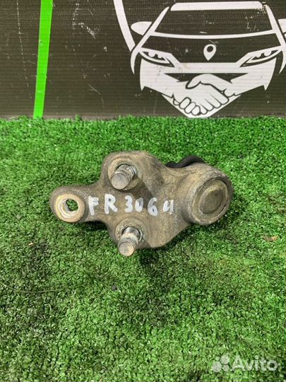 Шаровая опора передняя правая Toyota Kluger V