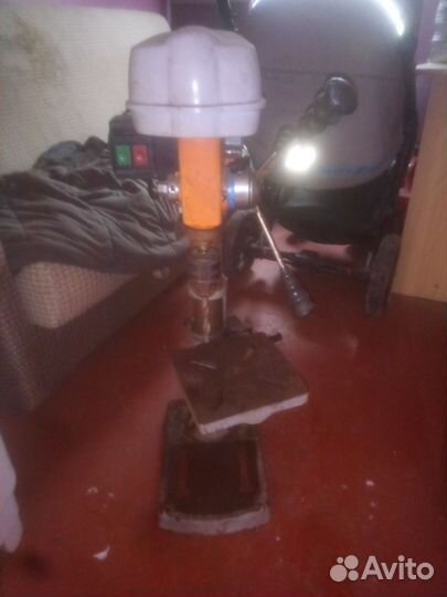 Станок сверлильный