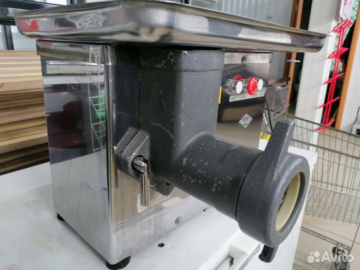 Мясорубка электрическая