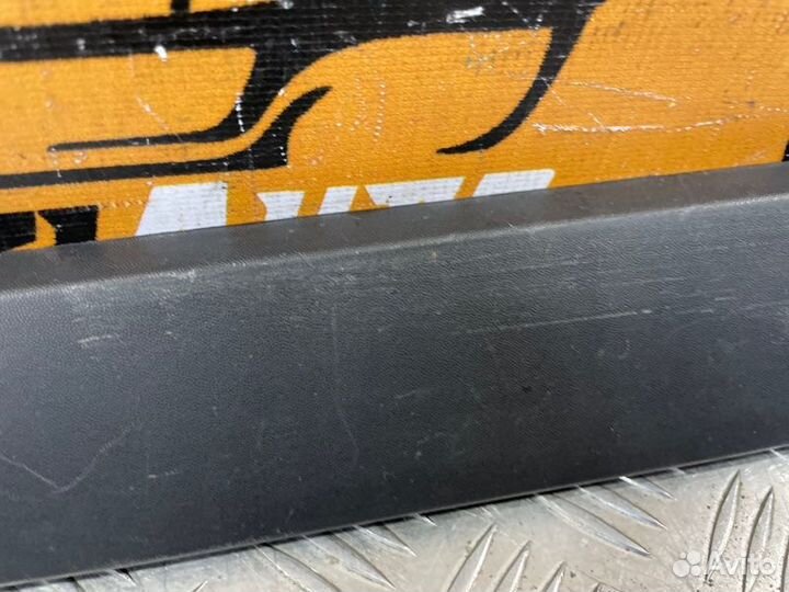 Накладка двери передняя левая Kia Rio 4 X-line