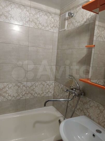 2-к. квартира, 47 м², 3/5 эт.