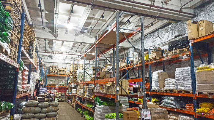 Теплые склады со стеллажами от 300 м²