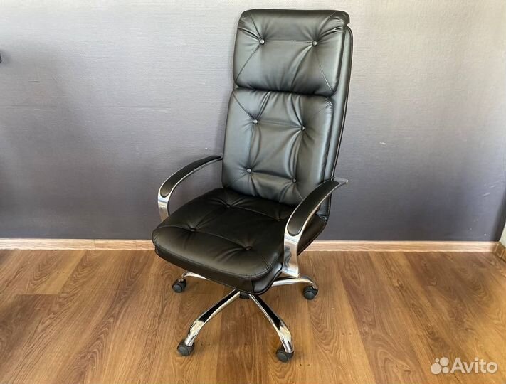Компьютерное кресло новое