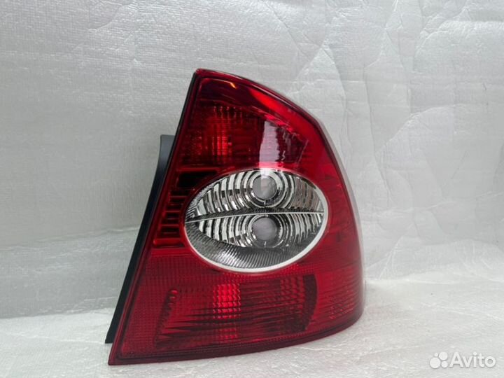 Фонарь наружный задний правый Ford Fokus 2