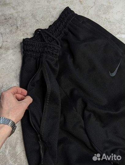 Спортивные штаны nike vintage