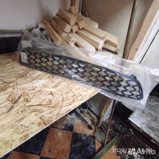 Решетка бампера киа Рио 2 с 2007 - 2011