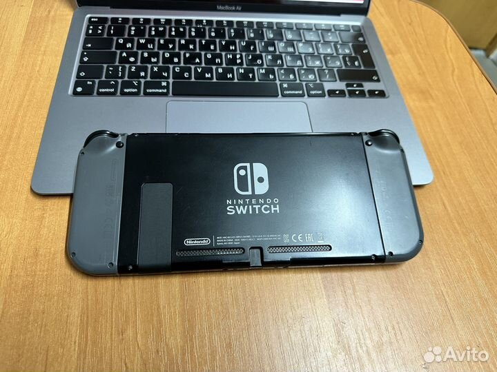 Nintendo Switch прошитая, замечательная + игры
