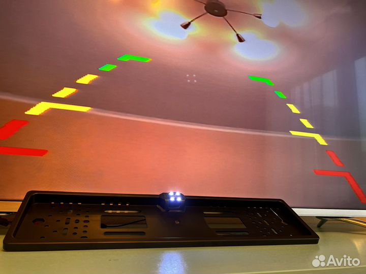 Номерная рамка с камерой заднего вида