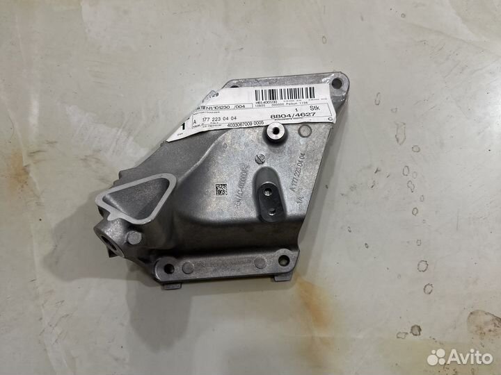 Кранштейн опоры двигателя Мерседес 167