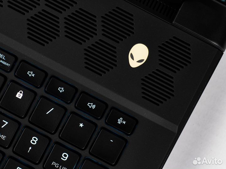Игровой пришелец Alienware m18, i9 14th, rtx 4090
