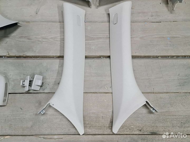 Накладки стоек Mercedes V167